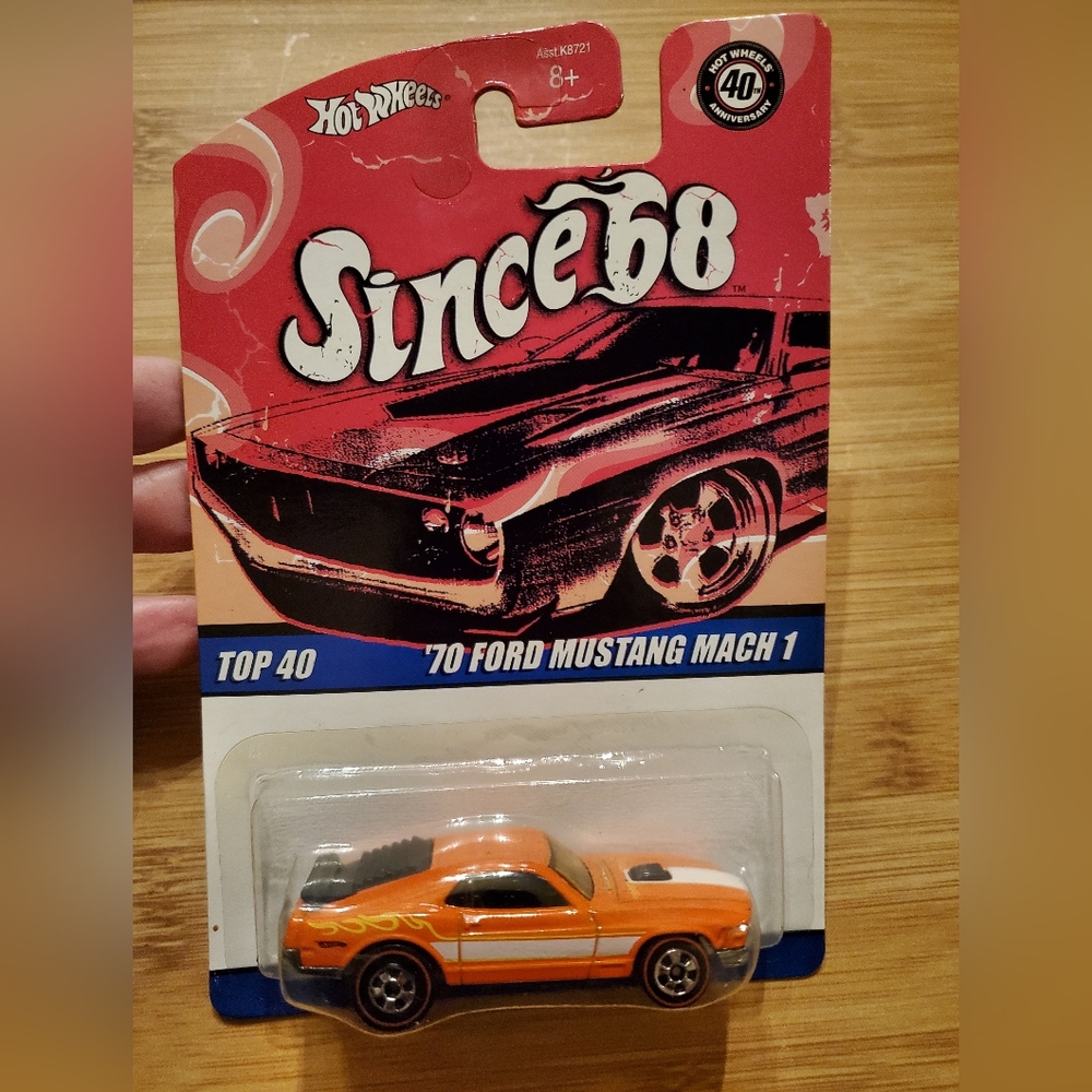 Hot Wheels Ford Mustang Mach 1 Car